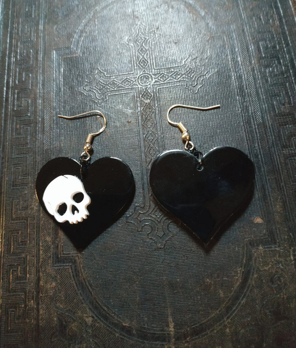 Gothic Statement Schädel Totenkopf Ohrringe Goth Herz