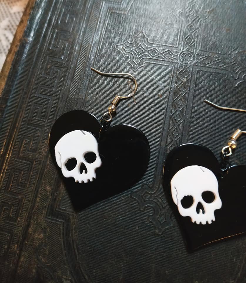 Gothic Statement Schädel Totenkopf Ohrringe Goth Herz