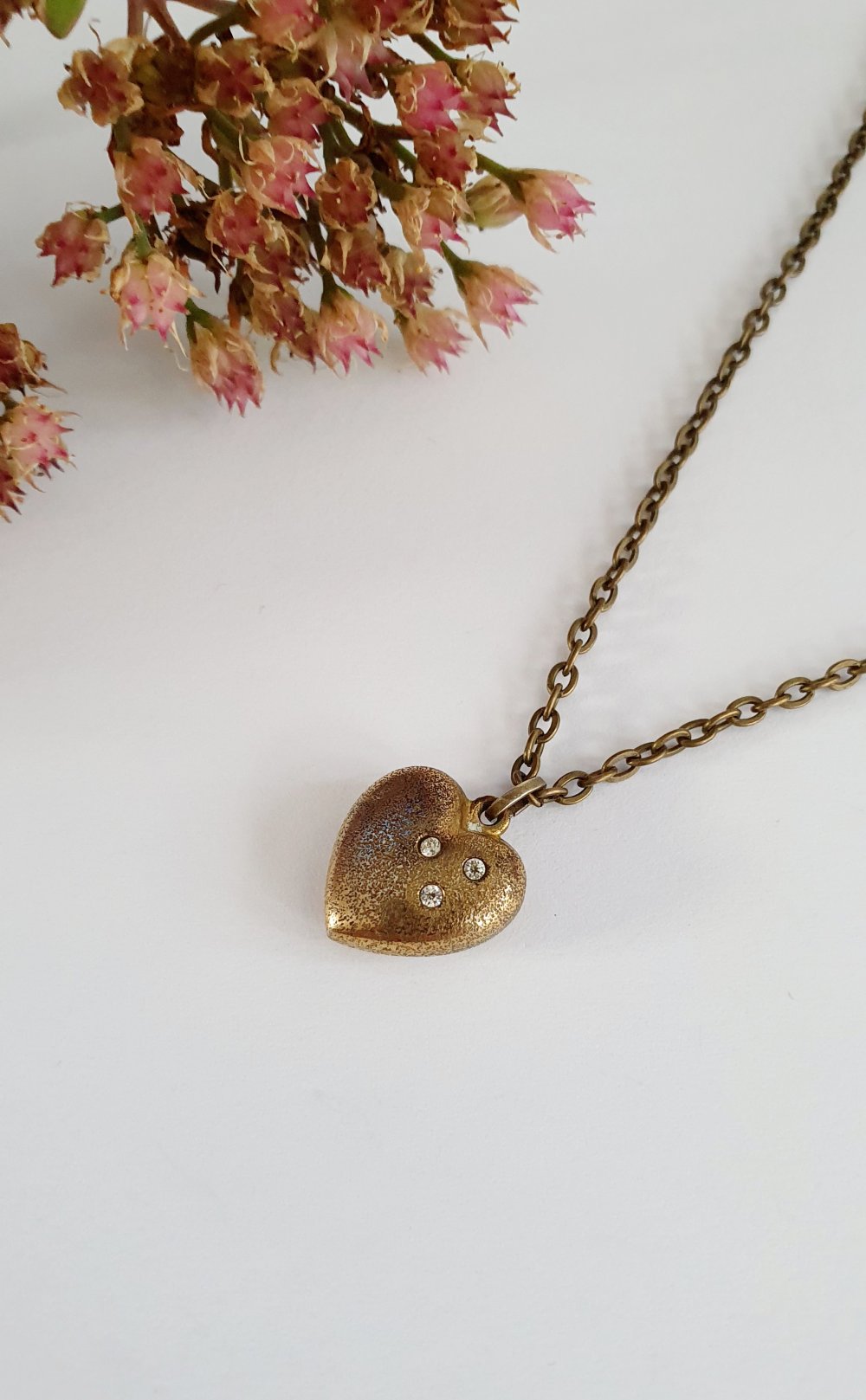 Kette mit Anhänger Herz vergoldet Bronze Patina vintage