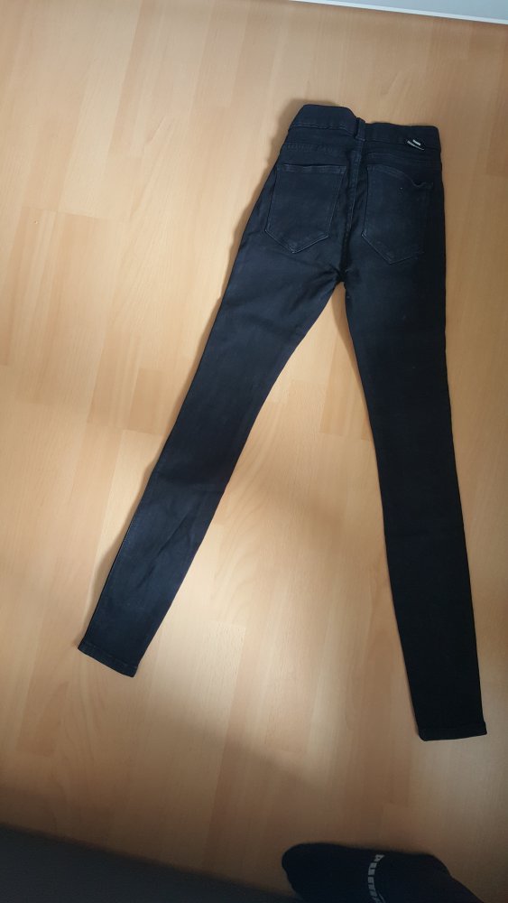 Schwarze Dr. Denim Jeanshose 
