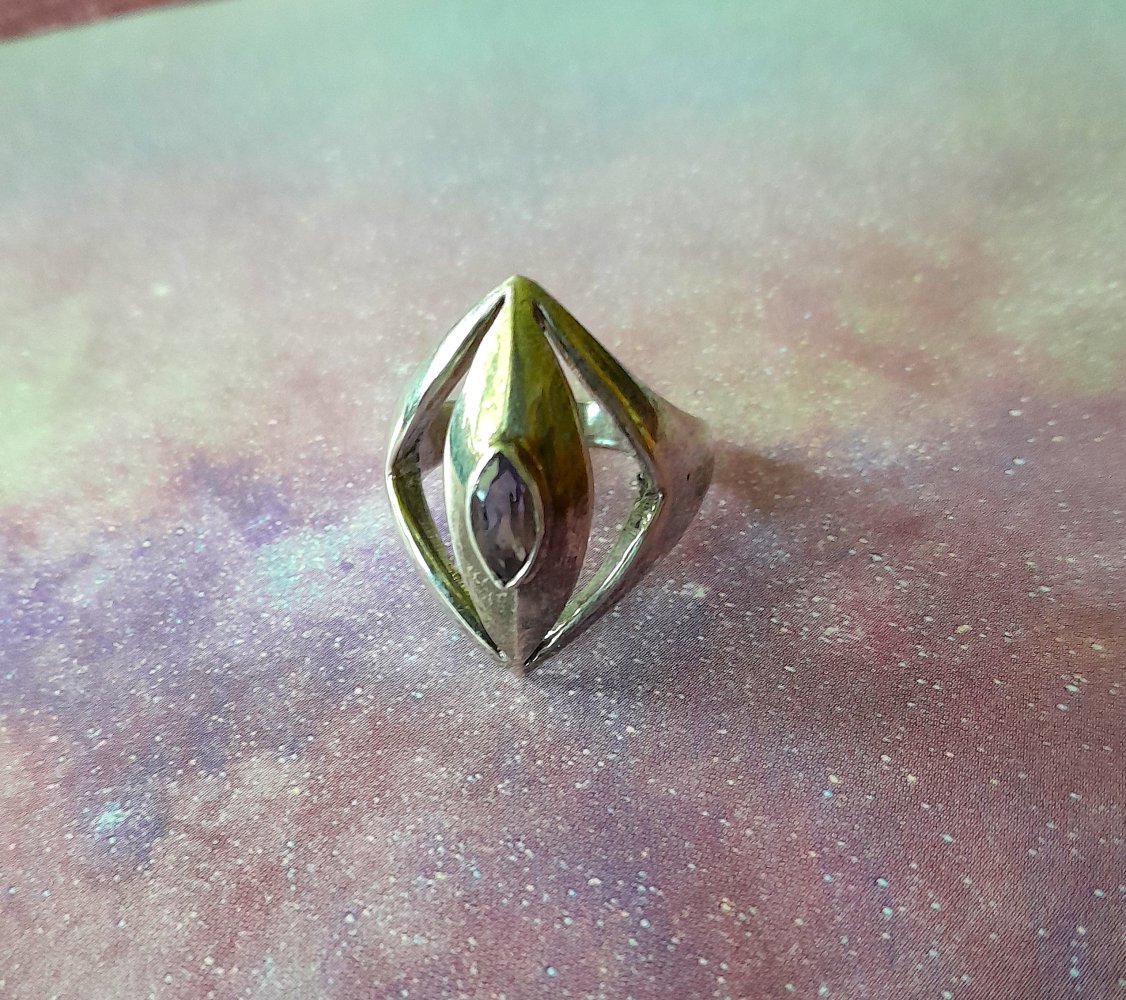 Schöner, echtsilberner Vintage Ring mit Amethyst