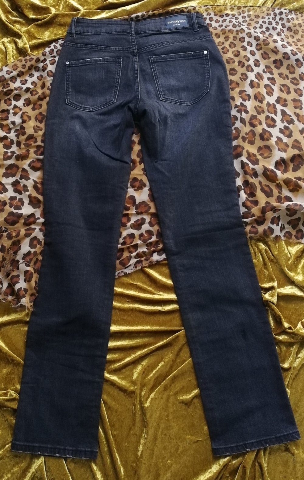 Orsay Denim Jeanshose Gr. 34 Stretchröhre Schwarze Jeans