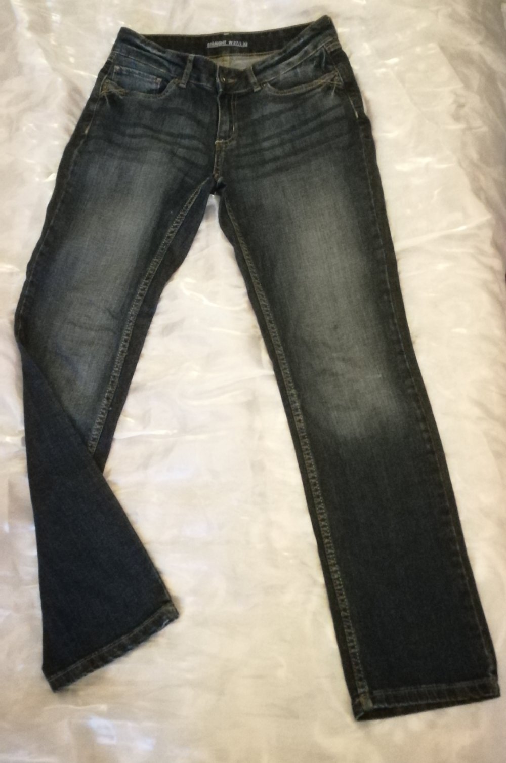 Jeans Damenjeans Takko Straight W 27/L32 gerades Bein