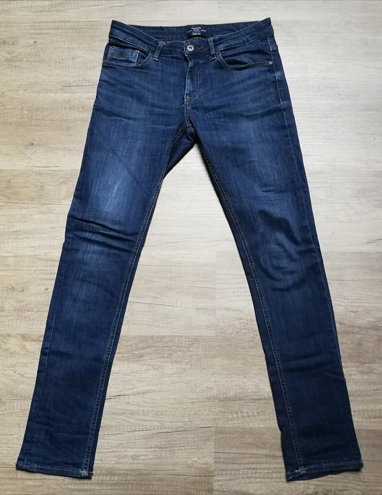 Bershka Jeans Skinny Fit Röhrenjeans! Denim Markenjeans Gr. 38 Unisex! Klassiker