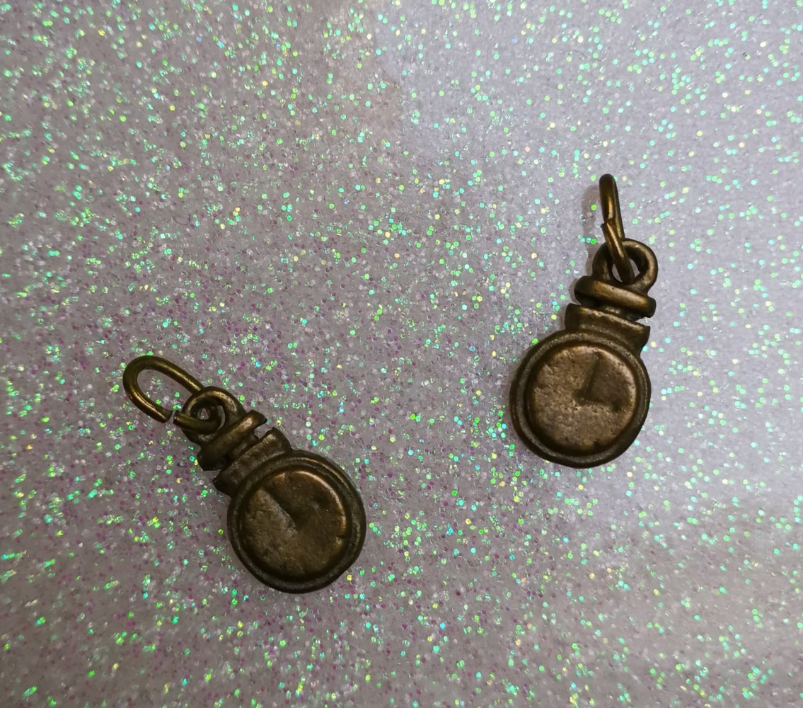 Anhänger Kettenanhänger Armbandelemente Uhren Rarität aus Japan! Symbole Uhren unisex