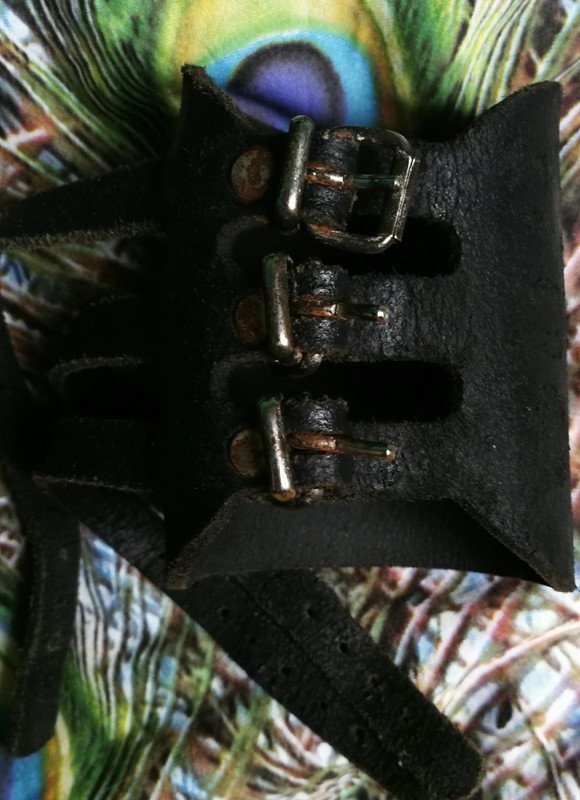 Breites Lederarmband mit Schnallenstyle Black Metal Mode Sweatband Stagewear Unisex