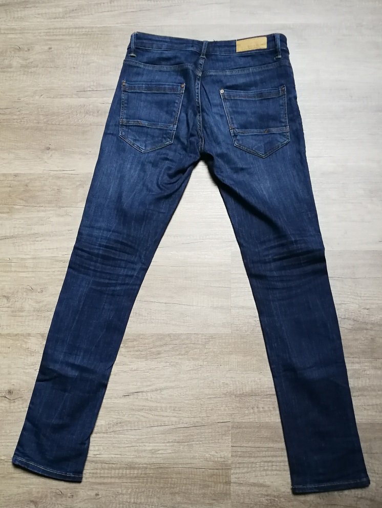 Bershka Jeans Skinny Fit Röhrenjeans! Denim Markenjeans Gr. 38 Unisex! Klassiker