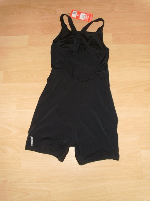 Badeanzug ( Legsuit) von Speedo, schwarz, Gr. 40 mit Etikett