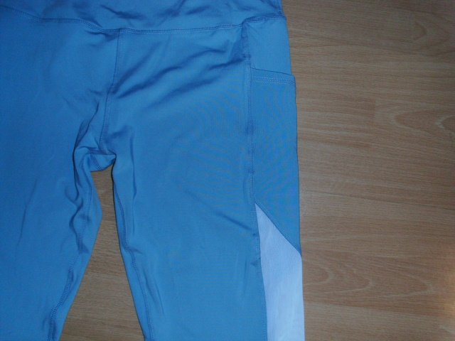Sportlegging von Yaavii, hellblau-weiß, Gr. 38/40 