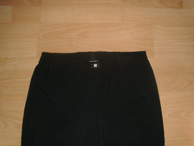 Hose, schwarz mit Rundumgummizug, Gr. 40/42