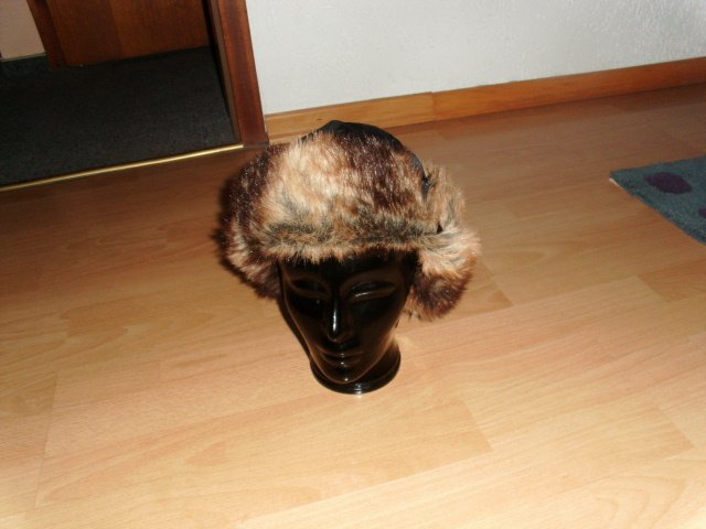 Fellmütze / Wintermütze / Chapka / Pilotenmütze, schwarz-braun, KU 58 cm