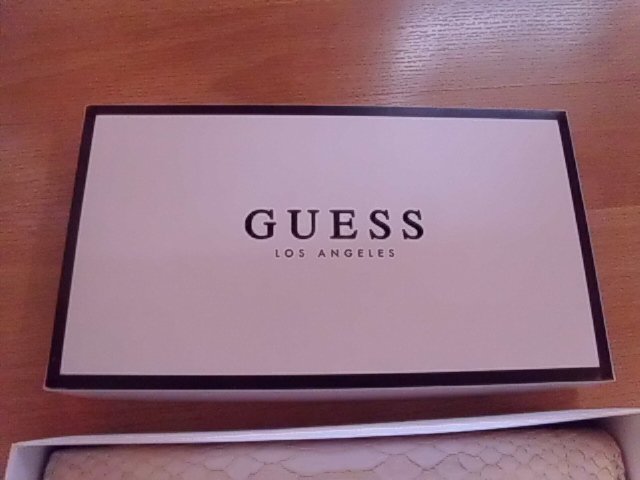 Damengeldbörse von Guess, creme, NEU und OVP