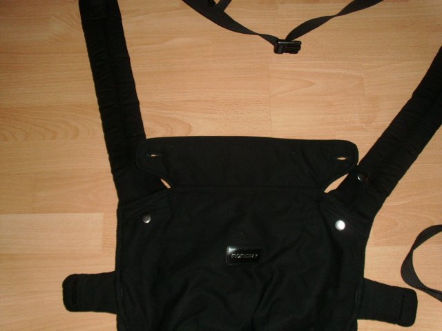 Babytrage von Momcozy, schwarz, für 3-11 kg. mit Etikett