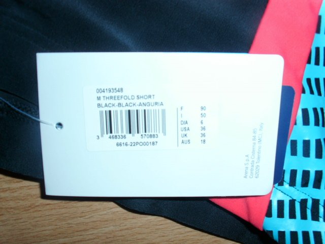 Badehose von Arena, schwarz-bunt, Gr. L (6) mit Etikett