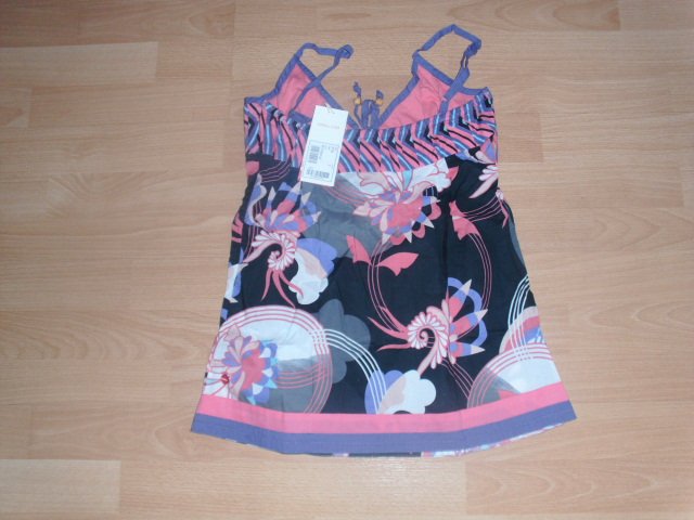 Top von O´Neill, schwarz-bunt, Gr. S mit Etikett