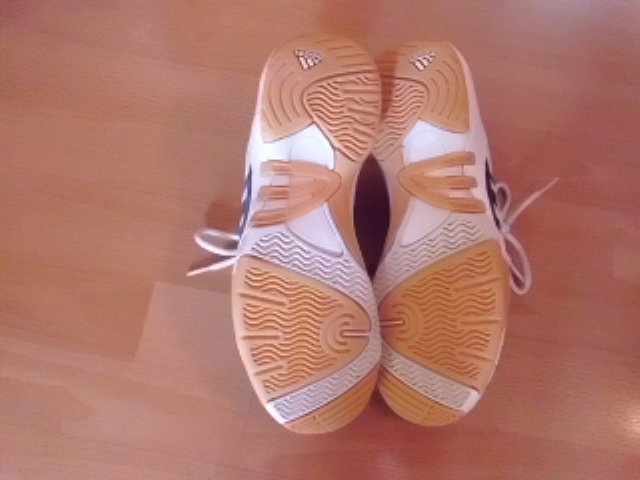 Sportschuhe von Adidas, weiß, Gr. 39 ( 7,5)