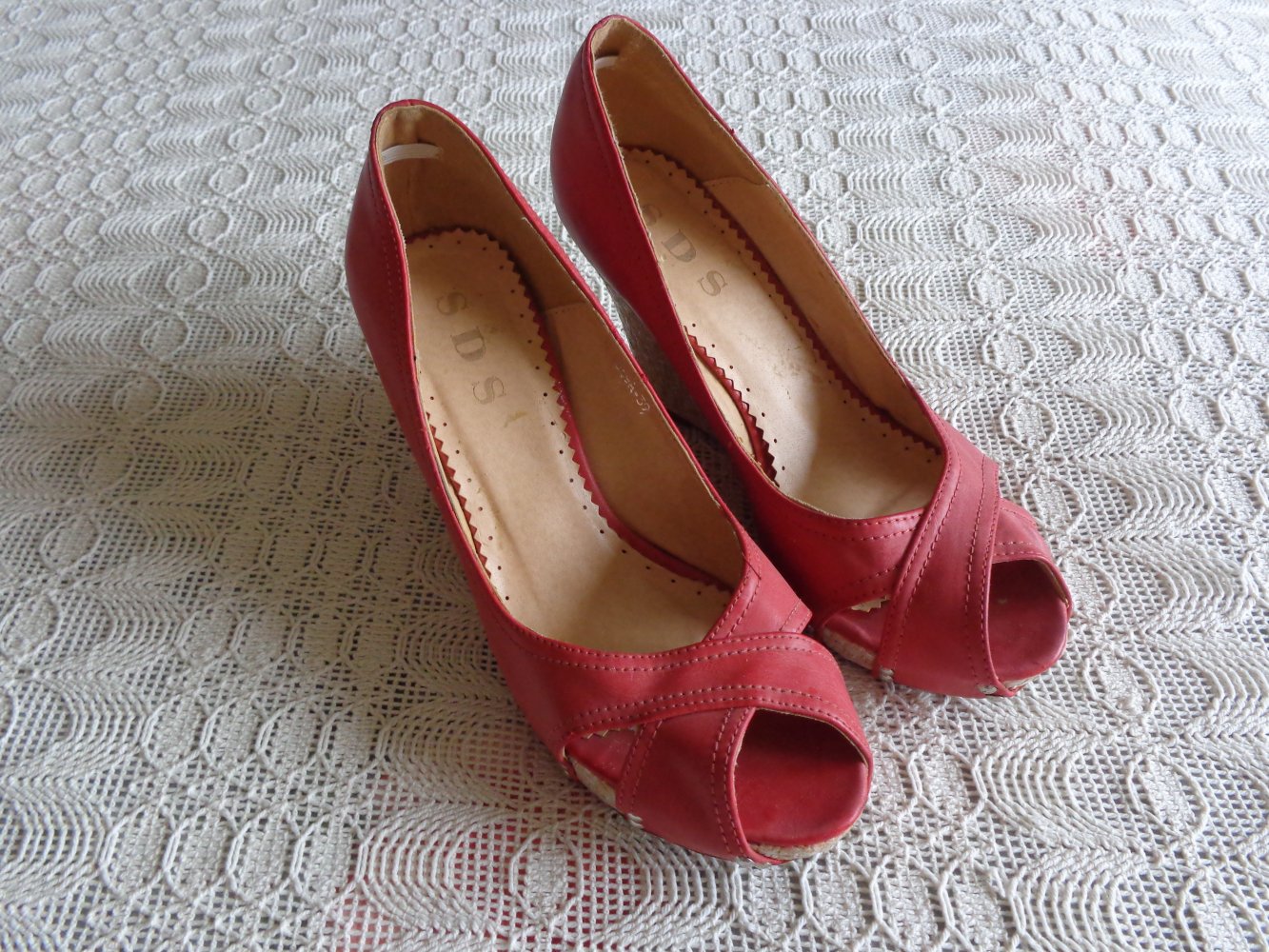 #Damenschuhe - Keil-Peeptoes, Gr. 39, hummerfarben, Kunstleder