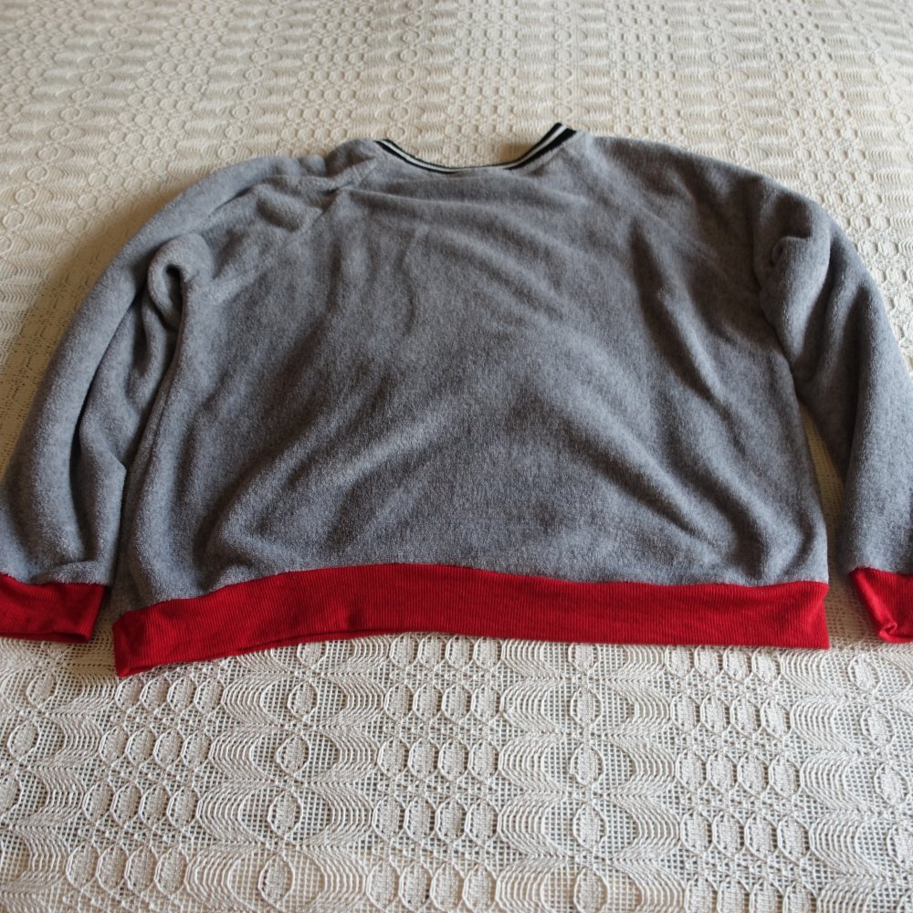 Jogginganzug, Schlafanzug, Pyjama, Gr. M+L bzw. Gr. 38+42, grau/rot