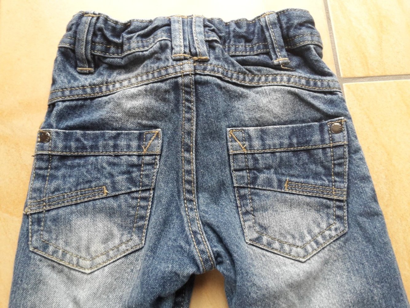 schöne Jeans in Gr. 80
