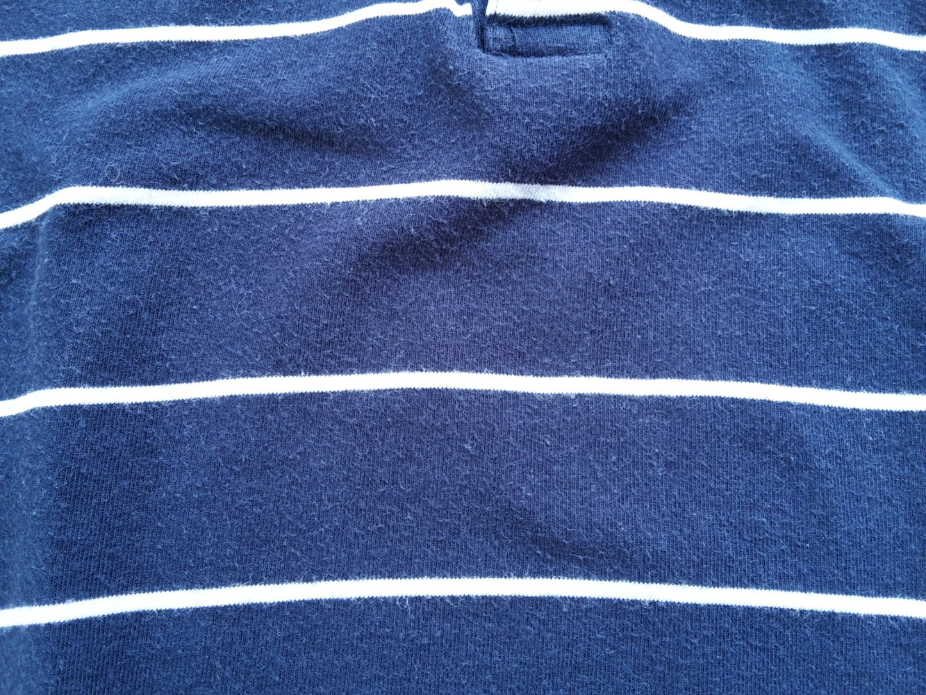 dunkelblaues Poloshirt in Gr. 86 von H&M