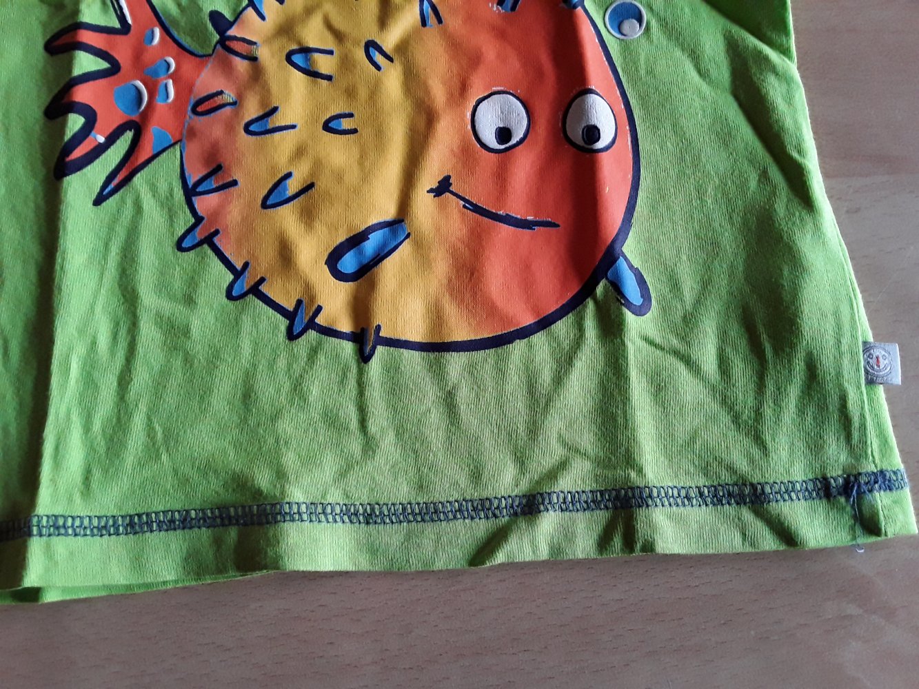 grünes T-Shirt in Gr. 92 von Liegelind