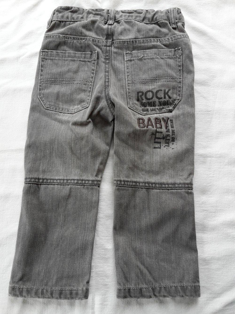 graue Jeanshose in Gr. 92 mit verstellbarem Bund