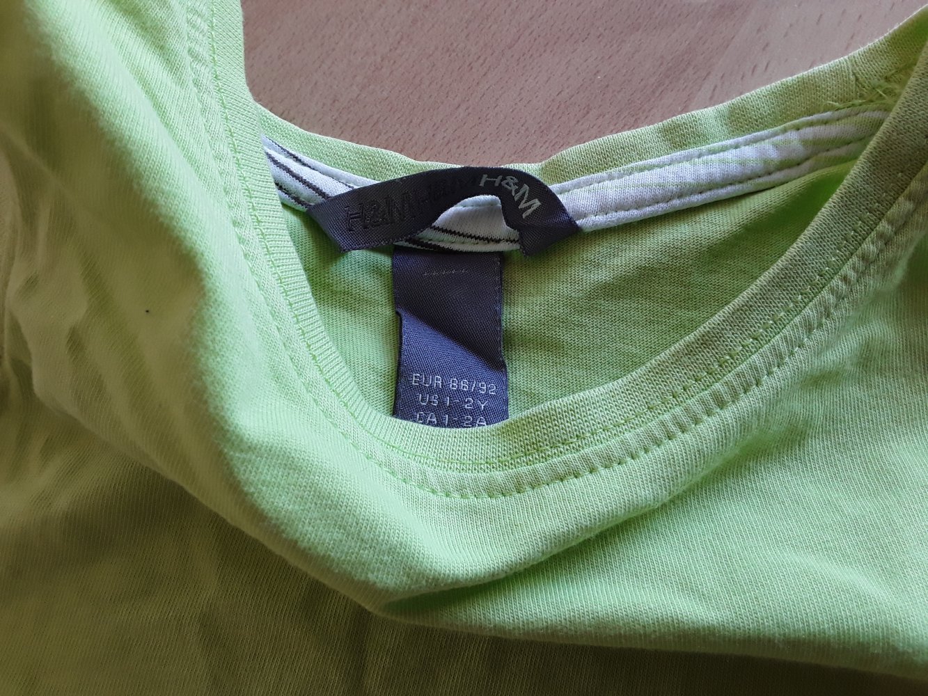 hellgrünes Tanktop / ärmelloses Shirt in Gr. 86/92 von H&M
