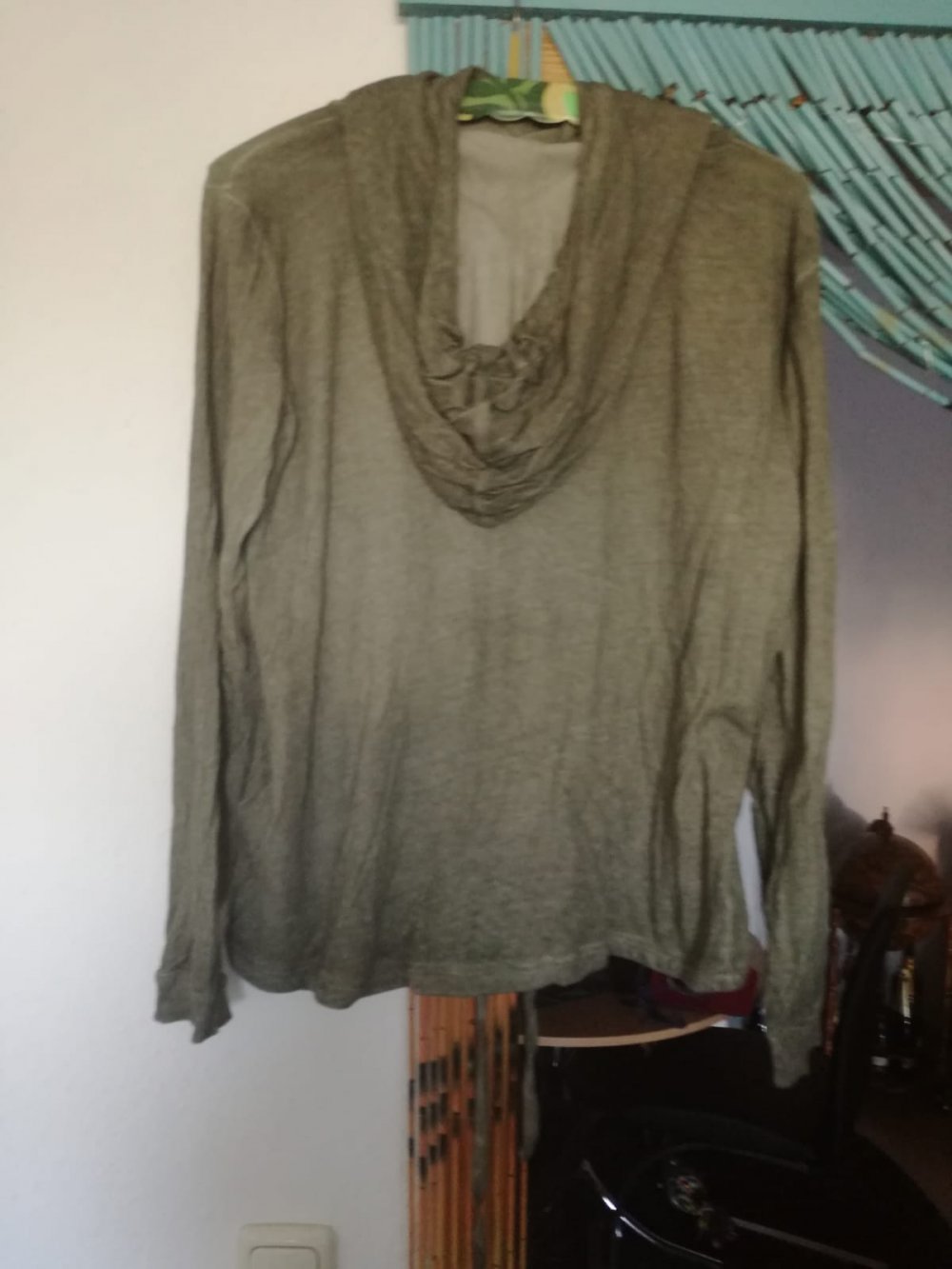 *** Tolles ~ Shirt ~ Kapuze ~ Steinchen ***