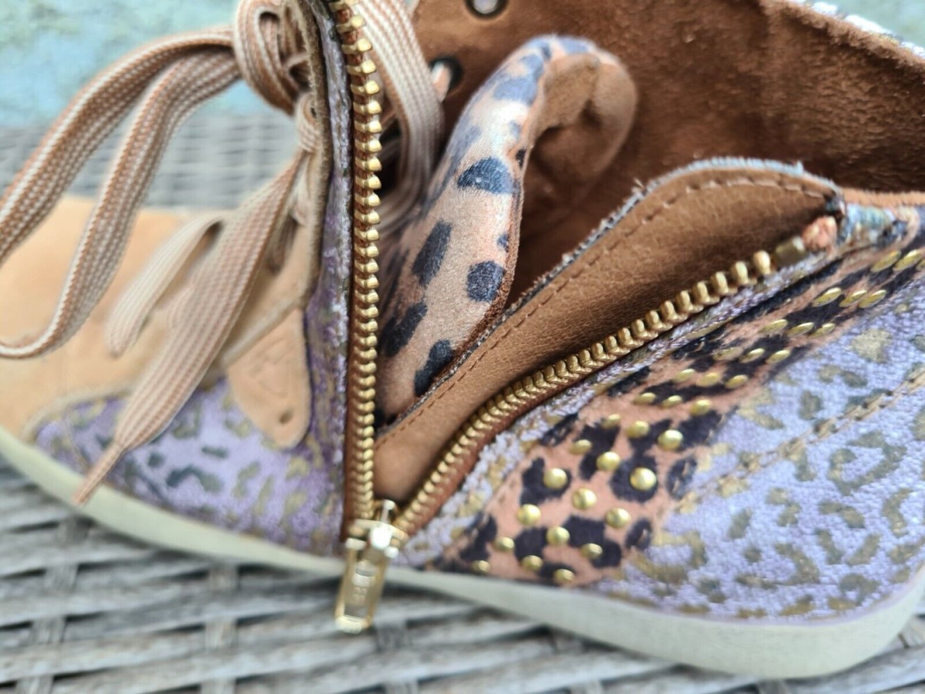 *** Weiche Boots ~ Sneaker ~ Beige-Braun-Gold Gemustert ~ Nieten Wildleder ***