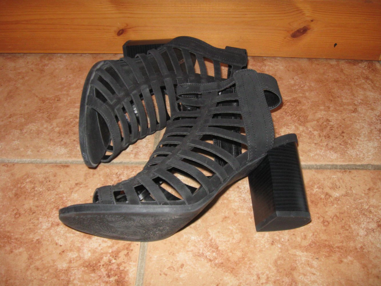 *** NEUE Absatzschuhe ***