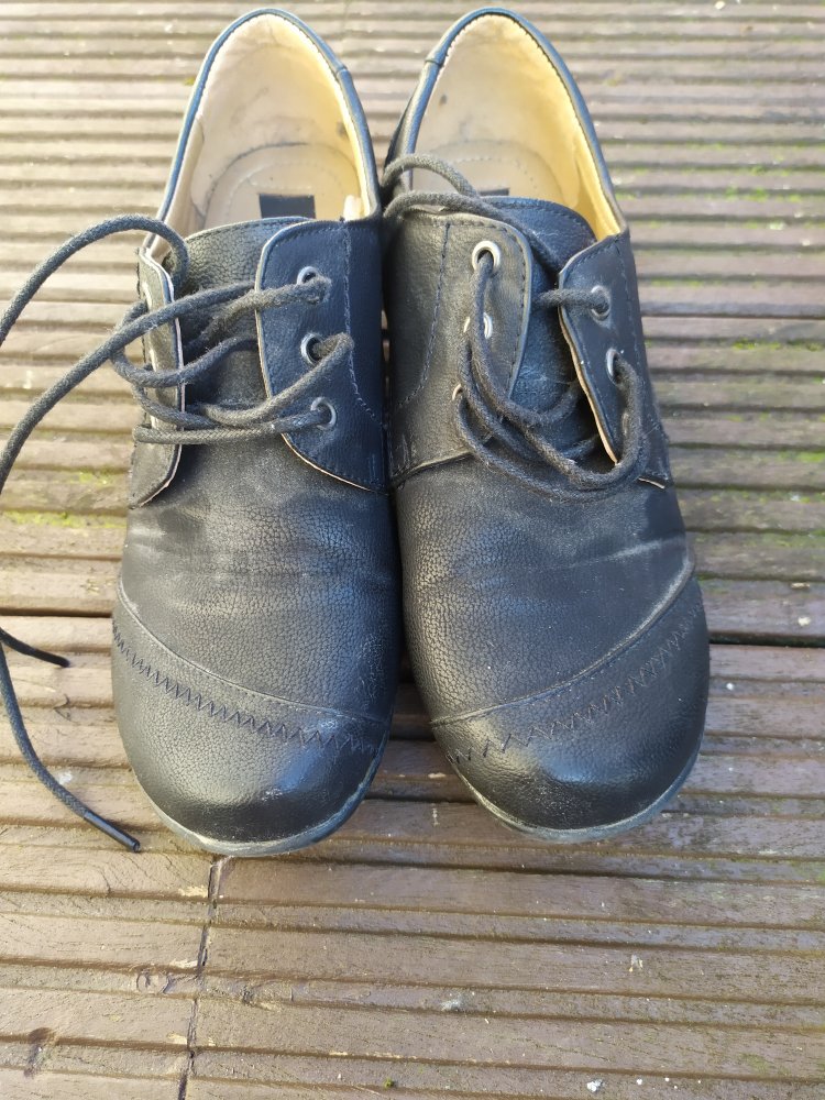 Schnürrschuhe