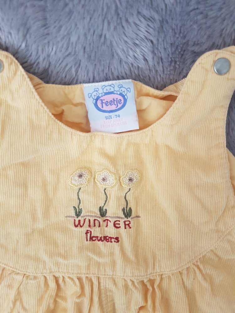 Latzhose gelb gr 74. Feetje 