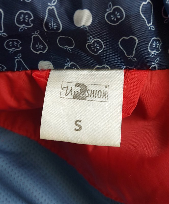Lange rote Outdoorjacke ~ Regenjacke ~ Friesennerz ~ rot ~ S