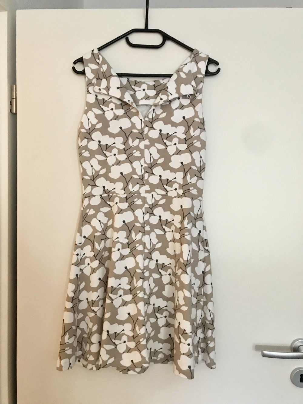 Tolles Sommerkleid beige bedruckt 