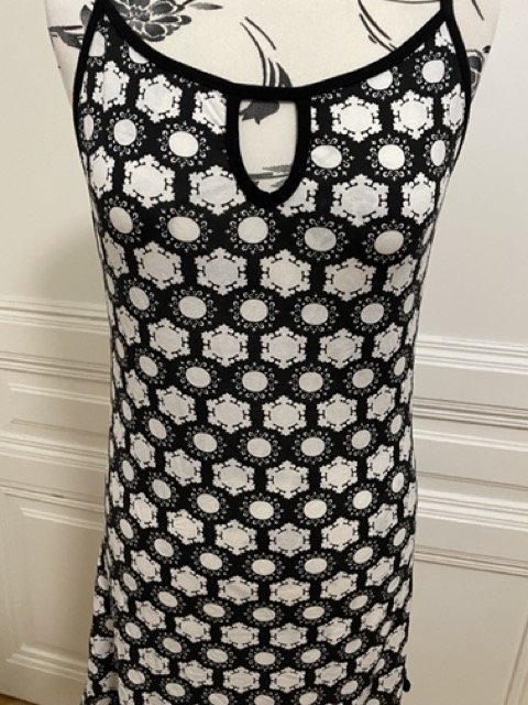 Hängerkleid mit floralem Muster von Daisy Street, Gr. 38