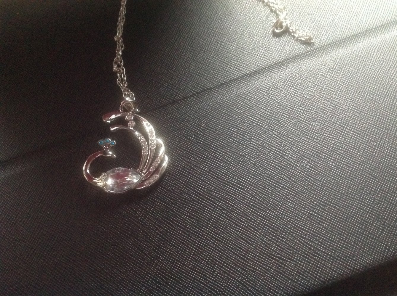 Weiße Pfauenkette