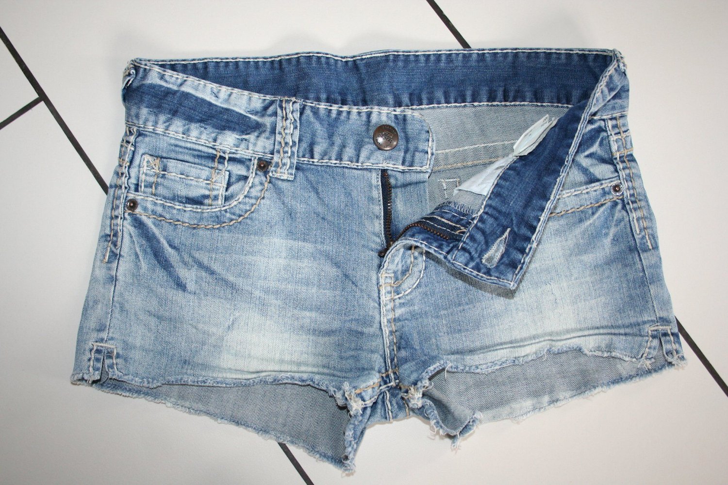 blaue Hot Pant Gr.M :: Damen :: FB Sister :: breite Nähte 5-Pocket-Style