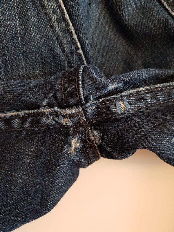  Jeans blau Levi Strauss & Co im Used Look  Schicke Jeans in blau von Levi's Im Used Look und ungetragen Weite 33 Länge 34