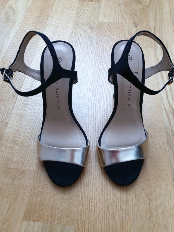   High Heels Pumps Stilettos schwarz mit Gold Details