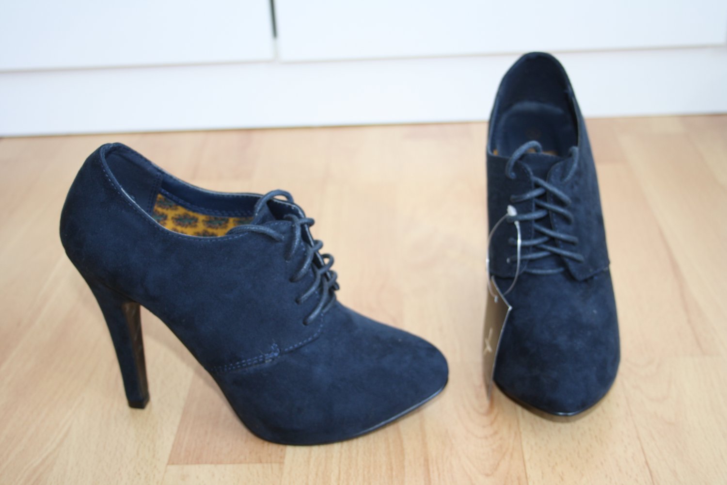 * High Heels zum Schnüren blau marineblau