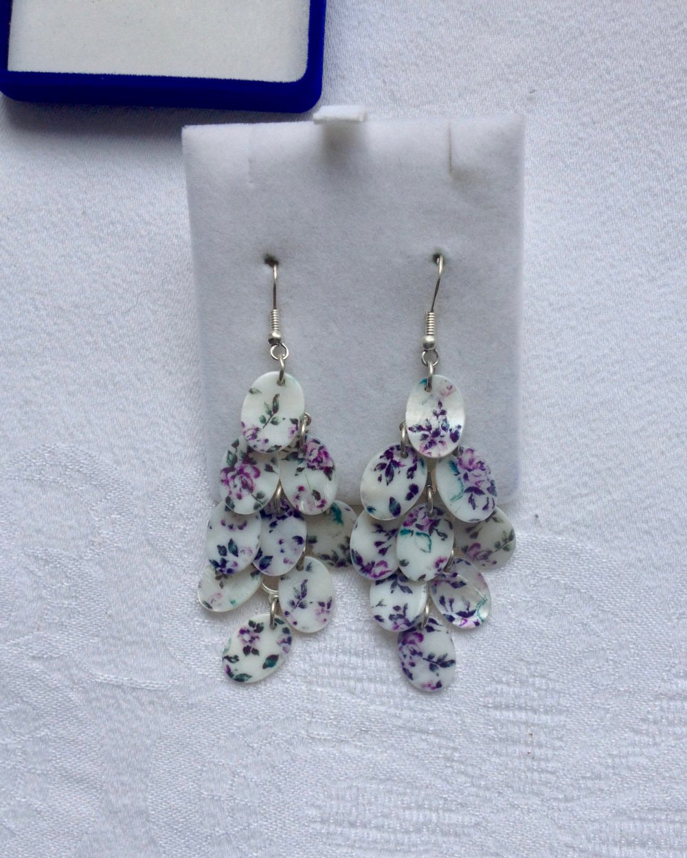 Große romantische Ohrringe mit Blümchenmuster zum Hängen von Six