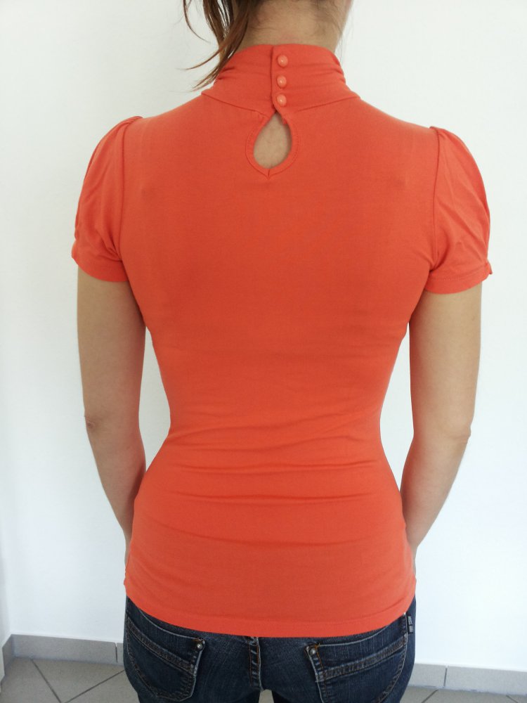Basic Top von Laura Scott, Koralle