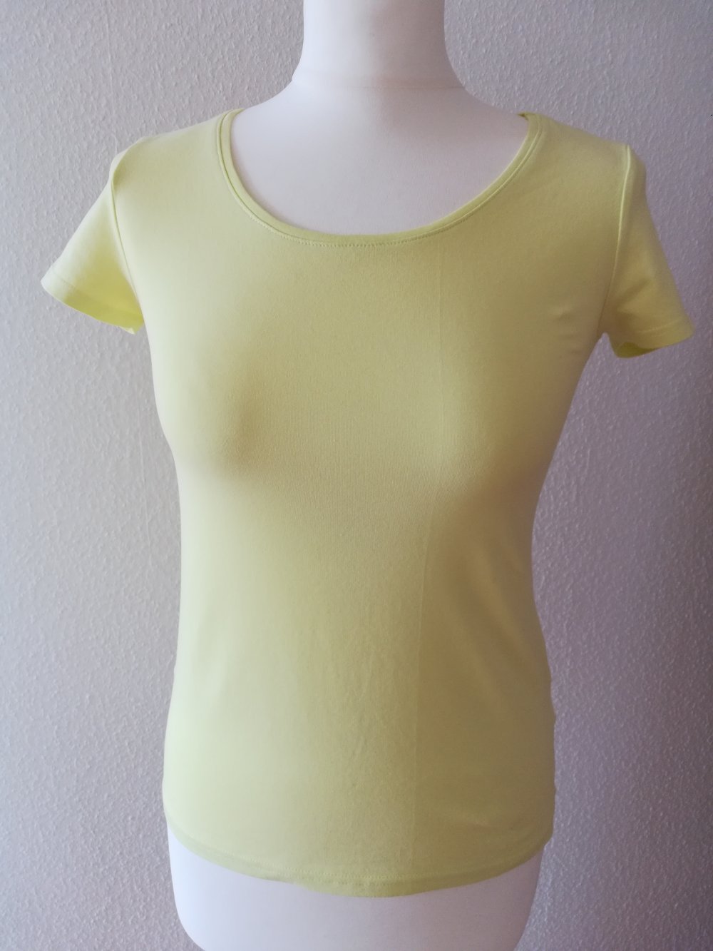 Gelbes Basic T-Shirt Baumwolle Gr. 36 S 