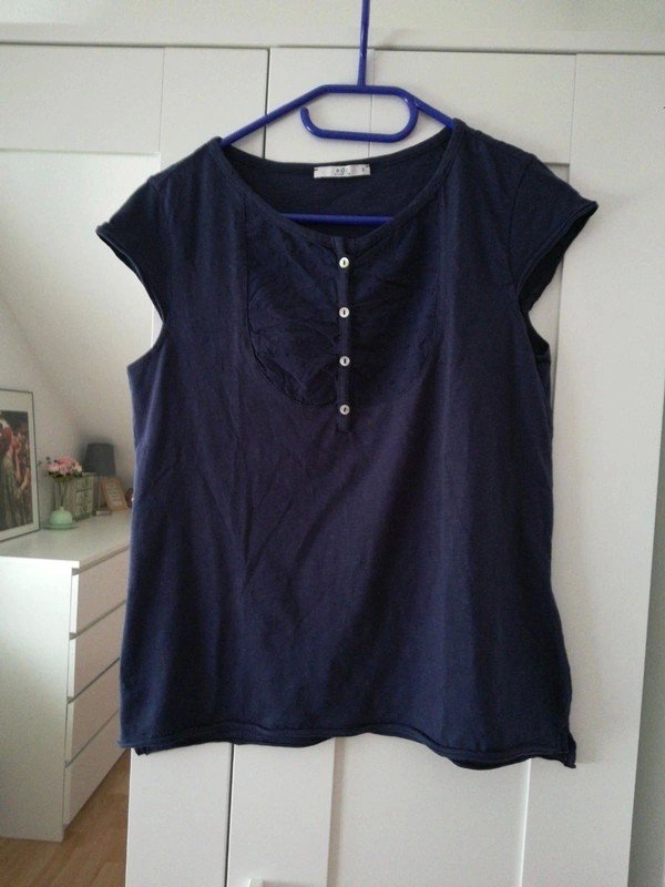 Neuwertiges Esprit Tshirt Gr. 36 S marineblau dunkelblau