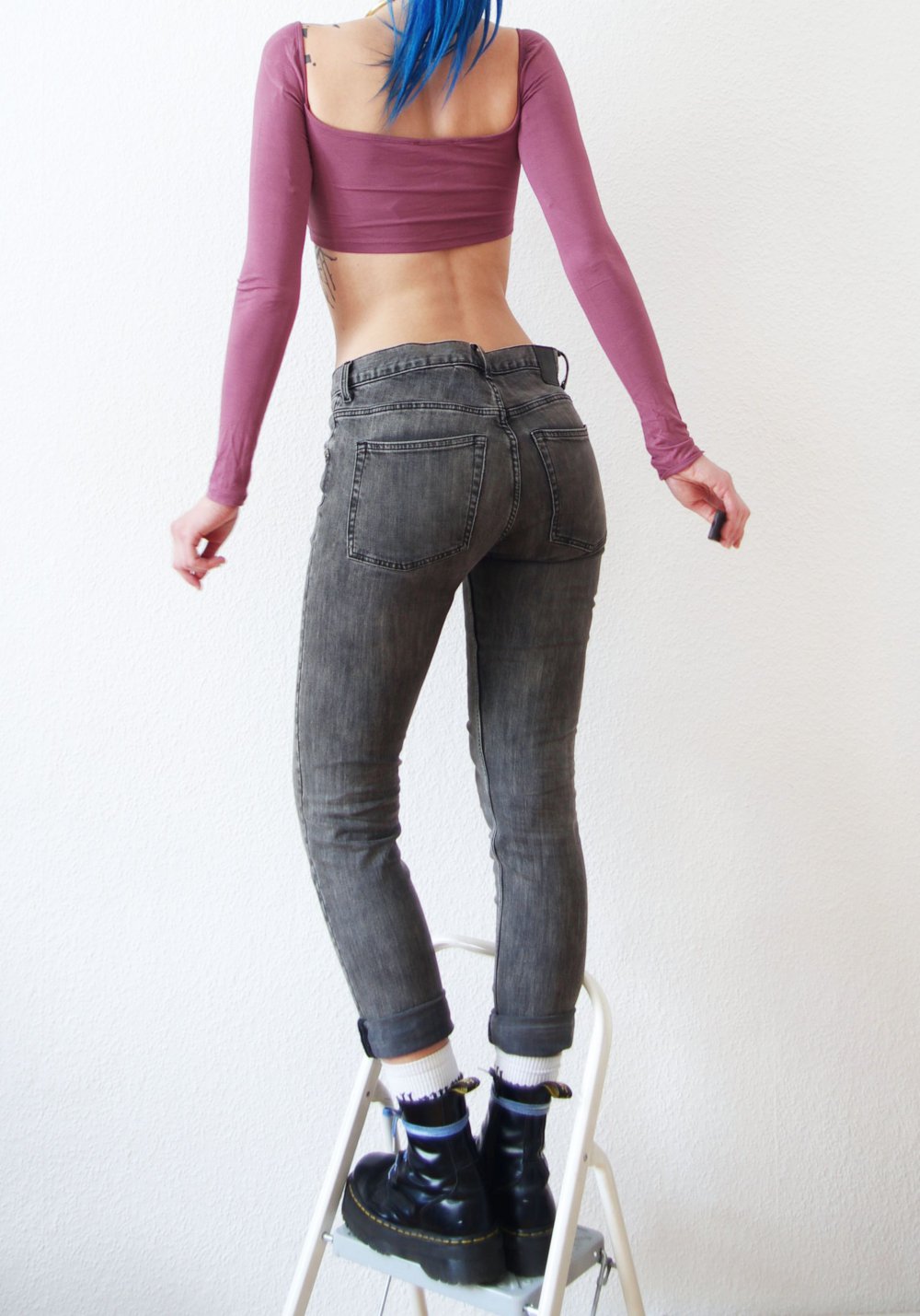 Graue Weekday Skinnyjeans Gr. 40 L32 W30 Techno Röhrenhose used Look