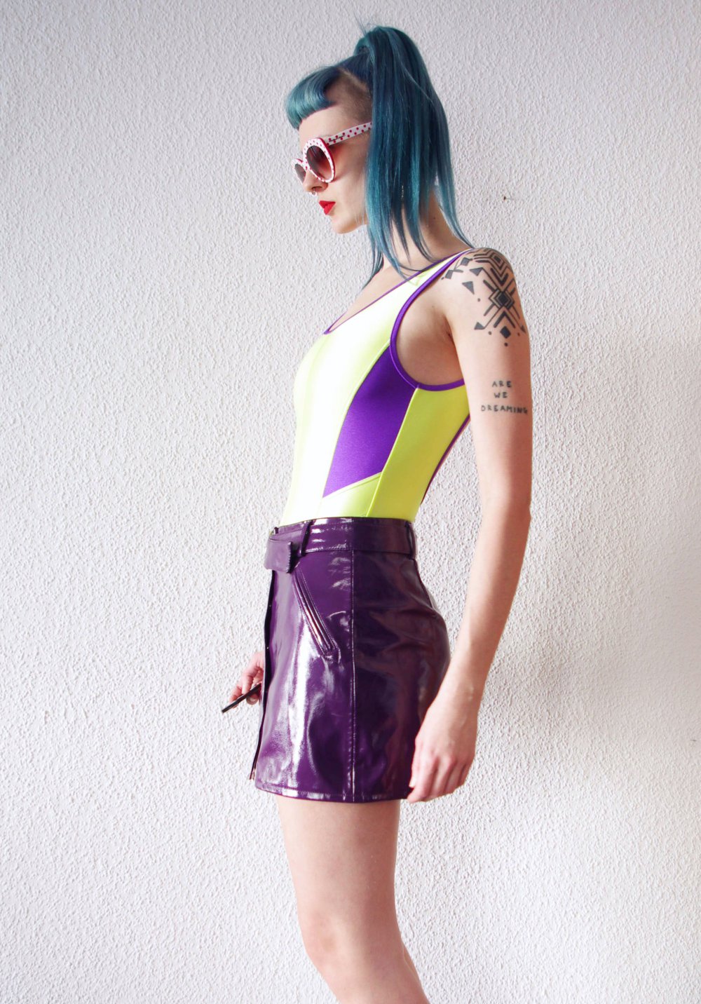 Shiny Vinylrock Gr. M 38 Schnalle Gürtel lila PVC Lack Techno Festival Berghain Rave