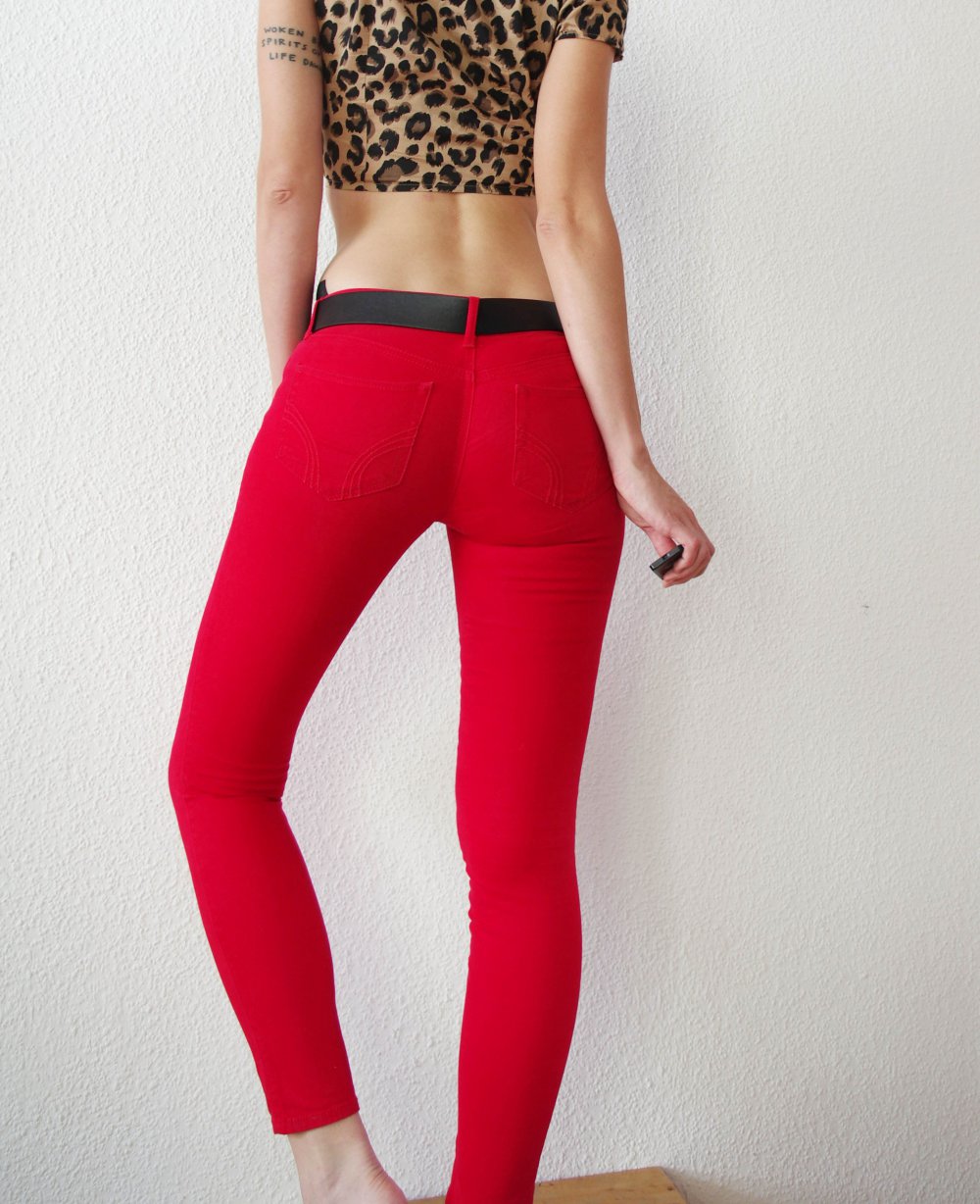 Auffallende knallrote Hollister Skinny Jeans Gr. 26 S 36 38 Röhrenjeans stretchig