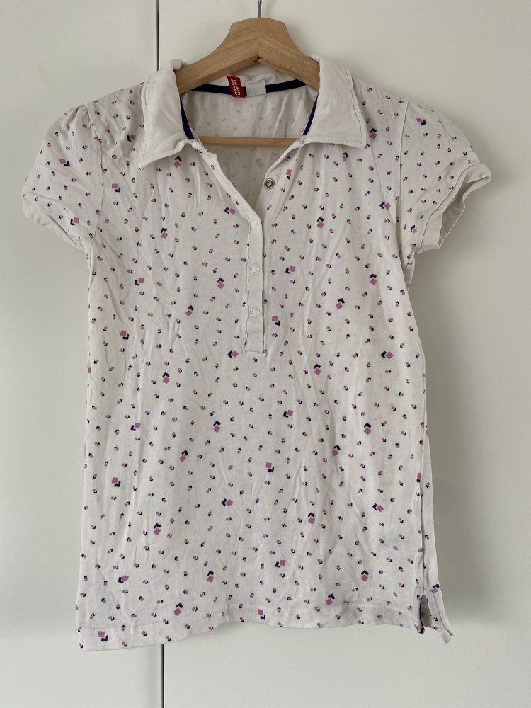 Weißes Poloshirt mit geometrischem lila Muster