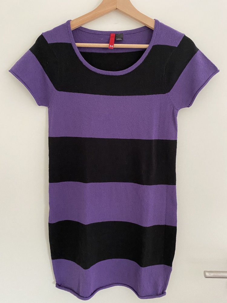 Lila-schwarz-gestreiftes Longshirt / Kleid