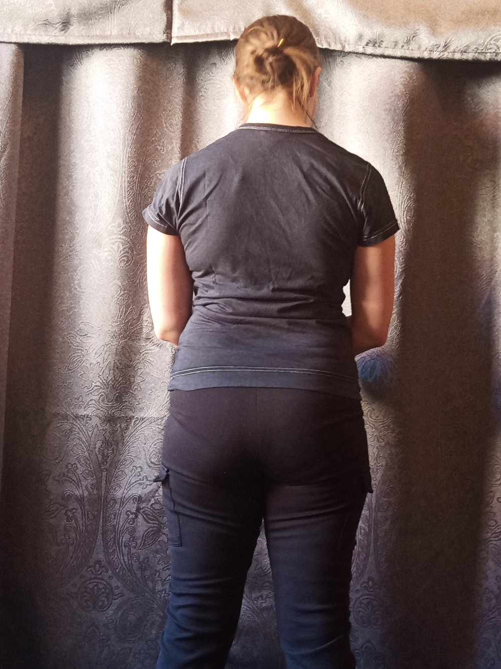 T-Shirt V-Ausschnitt H&M